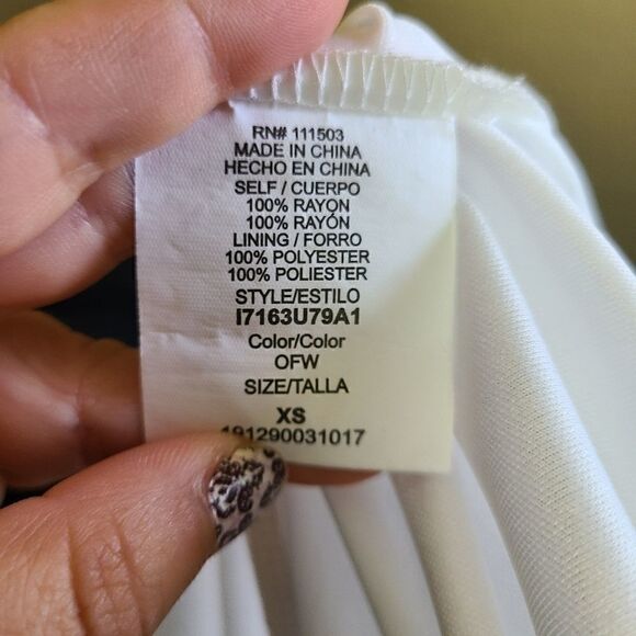 Lily Rose One Shoulder Dress - Picture 6 of 6